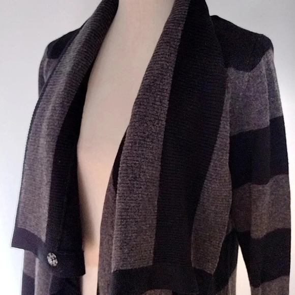 Victor Alfaro Wool Blend Drape Fit Cardigan - Picture 6 of 9